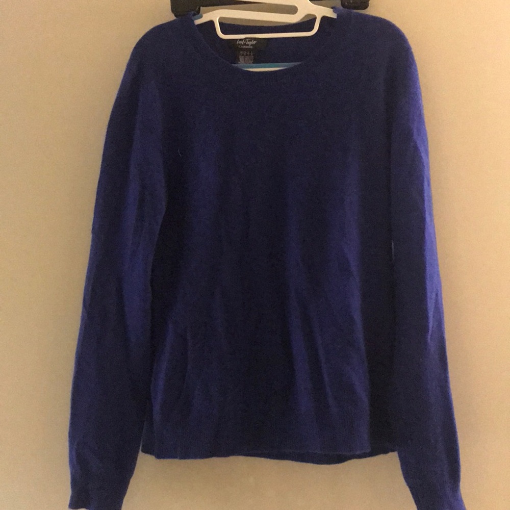 Cashmere sweater